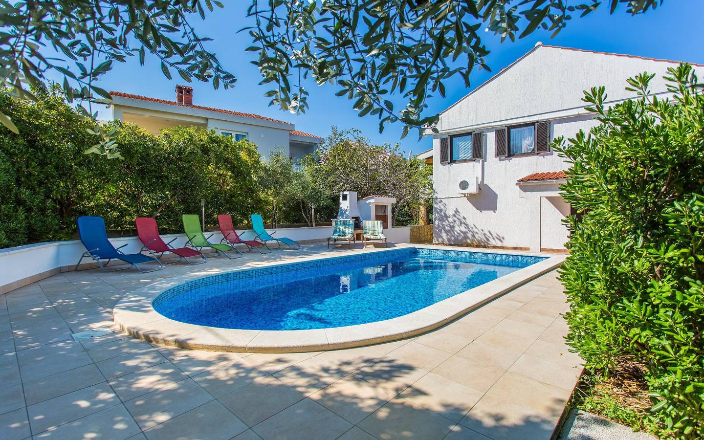 Ganze Ferienwohnung, Apartment Zeljko- mit Pool, 200m vom Meer in Silo (Krk), Krk