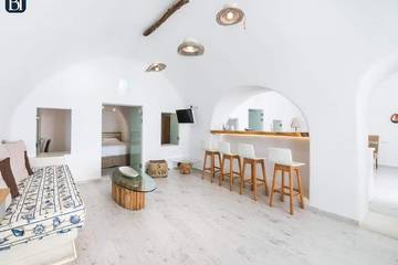 Villa for 4 People in Ormos Ammoudiou, Oia, Photo 2