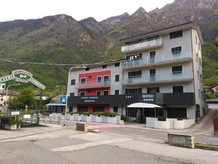 Hotel per 3 persone, con piscina e giardino - 1