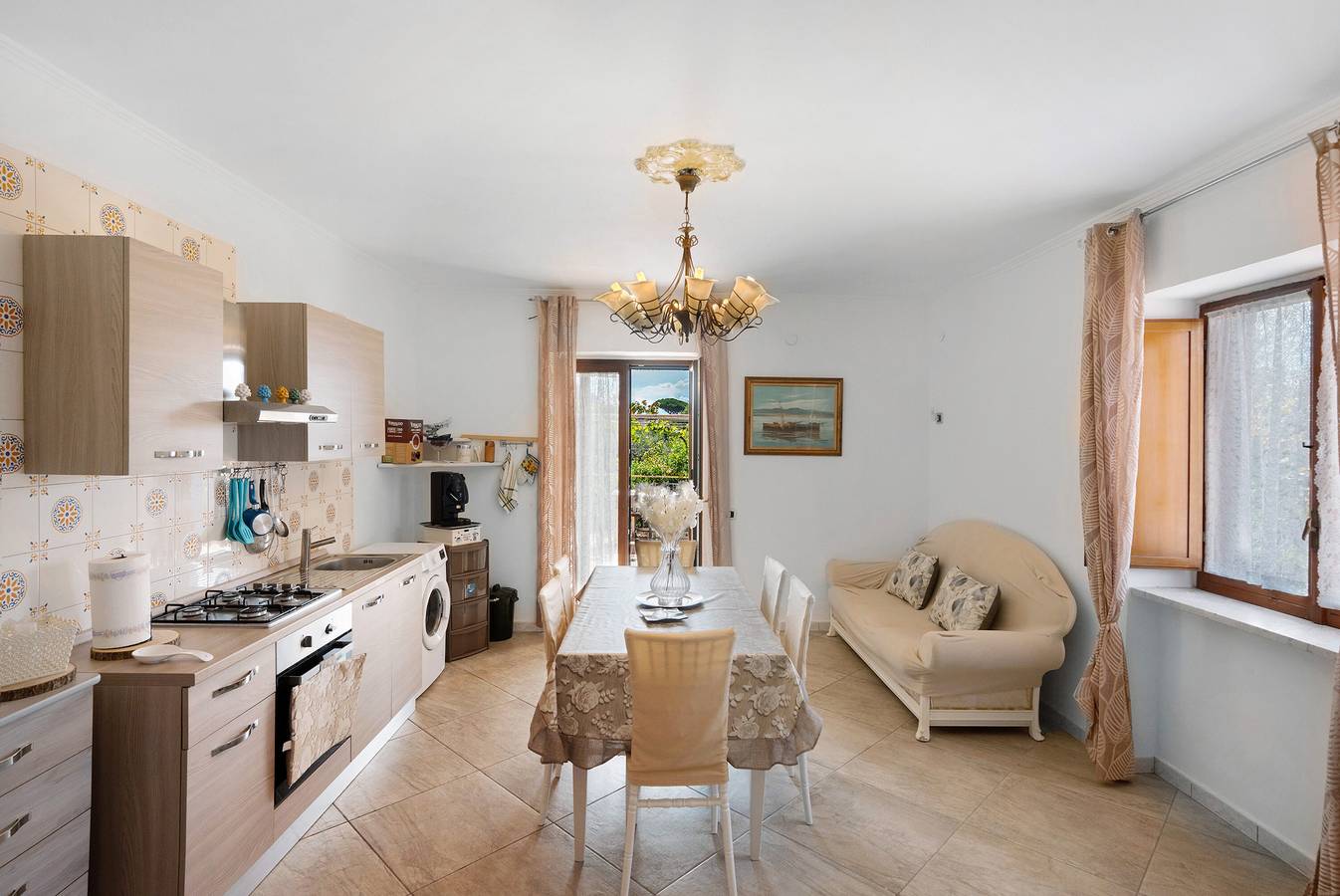 Casa Vacanze 'Holydayshouse' con Vista Montagna, Wi-Fi e Aria Condizionata in Ercolano, Parco nazionale del Vesuvio