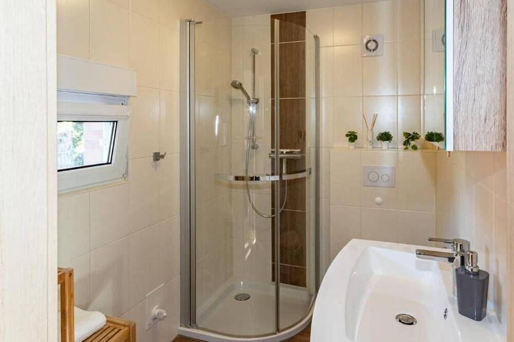 Ganze Wohnung, Ferienhaus Spreewaldkahn - Spreewaldhäuser am See in Alt Schadow, Märkische Heide