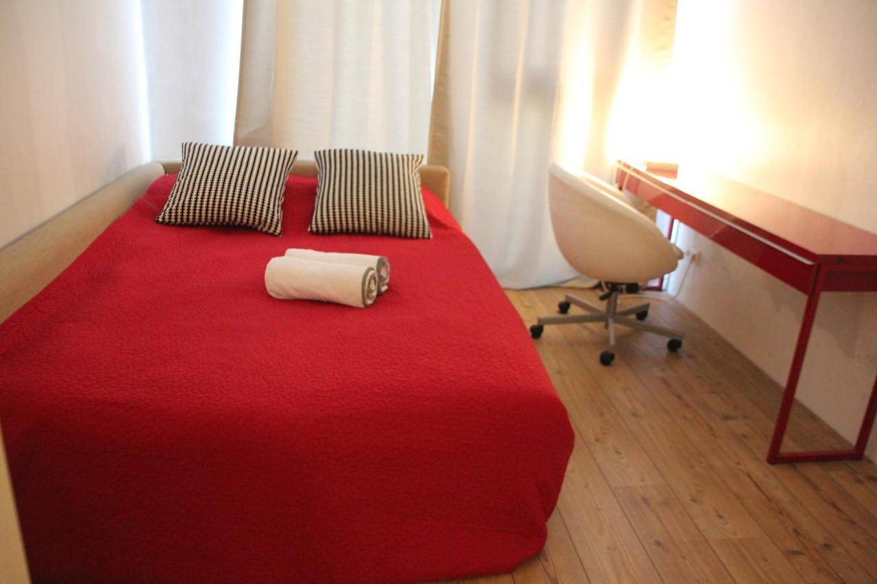 Geheel appartement, Spacious and comfortable 3 bedroom ground floor apartment for long stay in Delft, Stadsgewest Haaglanden
