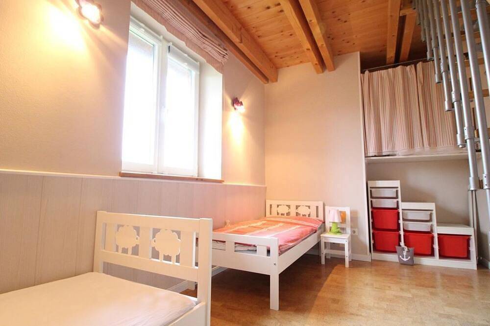 Ganze Wohnung, Appartement 2 - Ferienwohnung unter Reet in Westerhever, Eiderstedt