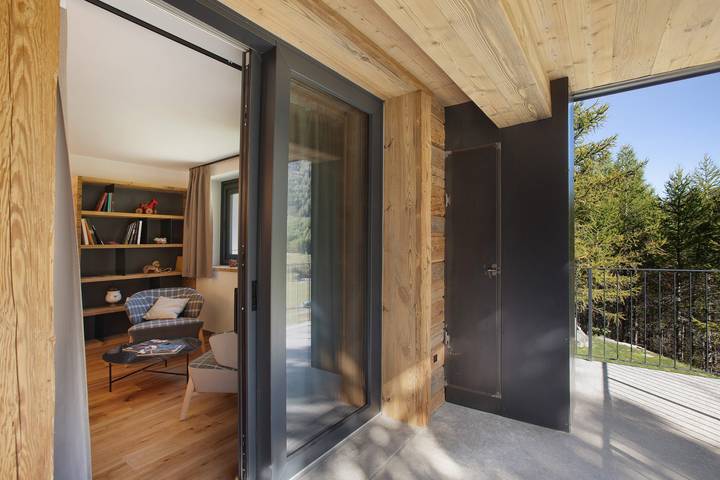 Hel lejlighed, Apartment 'Valgrisa Mountain Lodges 1' with Mountain View, Private Terrace and Wi-Fi in Mondanges, Comune di Valgrisenche