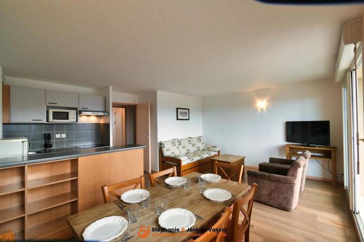 Gîte pour 2 personnes, avec terrasse et piscine, animaux acceptés à Peyragudes - 2