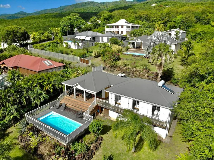 Villa für 6 Personen, mit Pool und Ausblick sowie Garten - 1