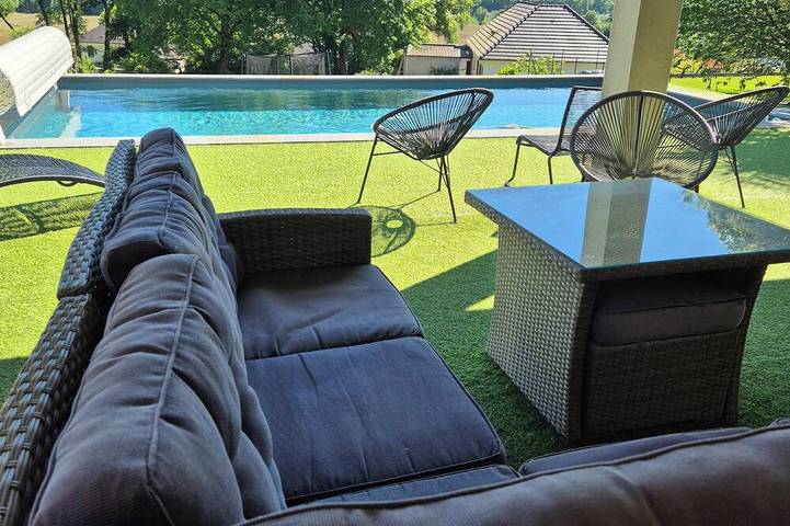 Gîte pour 2 personnes, avec piscine dans Bougarber