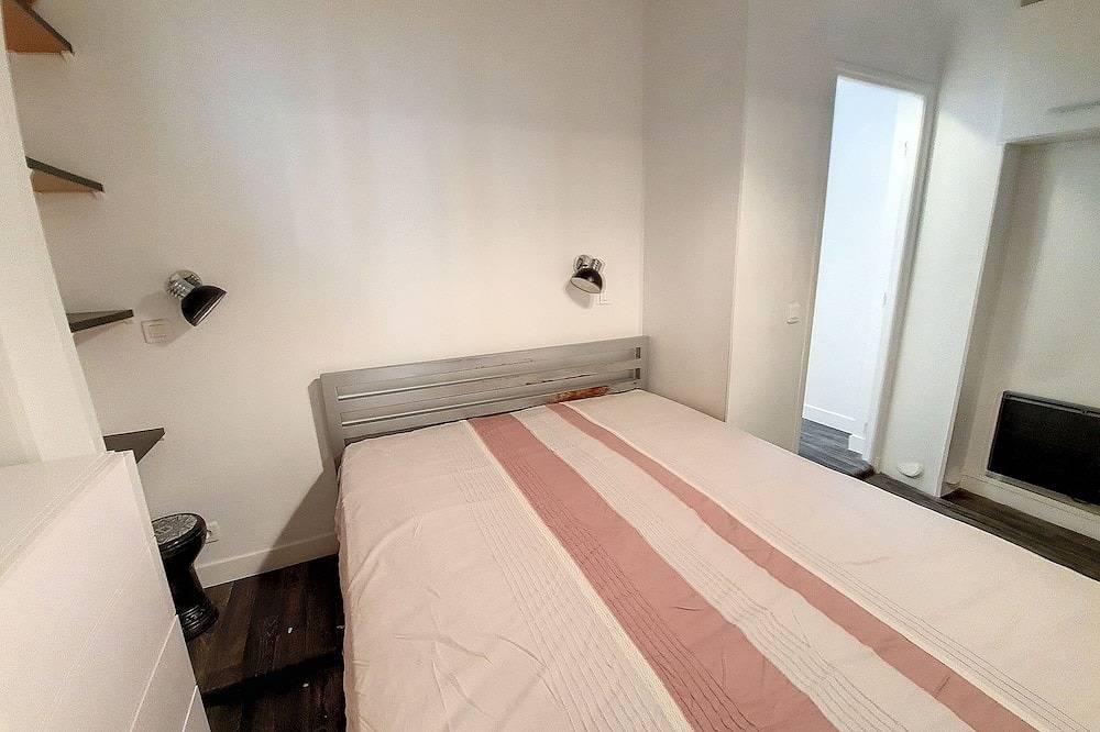 Apartamento entero, Tres mignon appartement Toutes commodités et metro a 2 mn et du Rer  in Vincennes, Valle del Marne