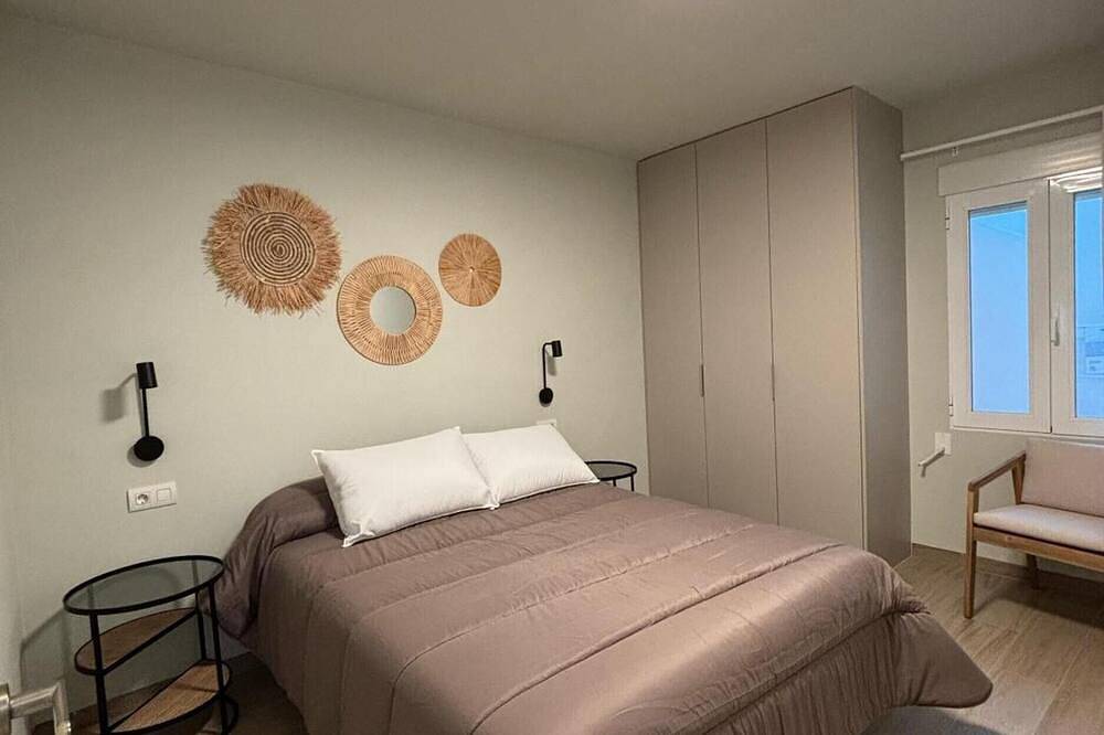 Apartamento entero, Apartamento 'Dúplex B-05' con piscina compartida, Wi-Fi y aire acondicionado in Alfàs del Pi, Costa Blanca