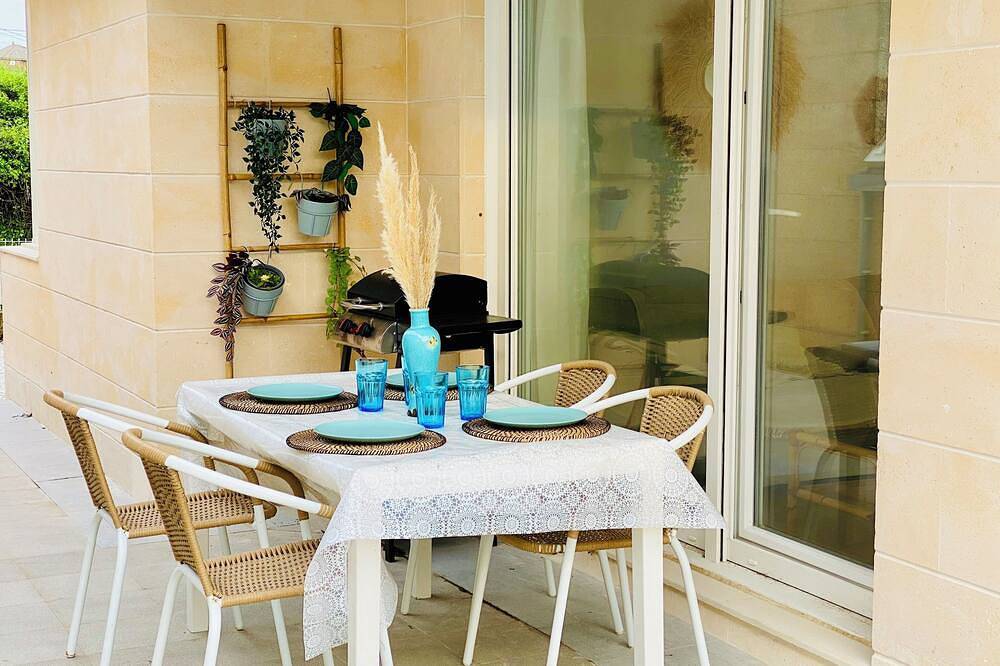 Apartamento entero, Casa Branca Cantabria: Amplio bajo con jardín a 500m de la playa | Wifi/Garaje in Miengo, Costa de Cantabria