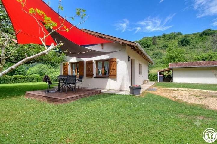 Location de vacances pour 3 personnes, avec Jardin à Matafelon-Granges