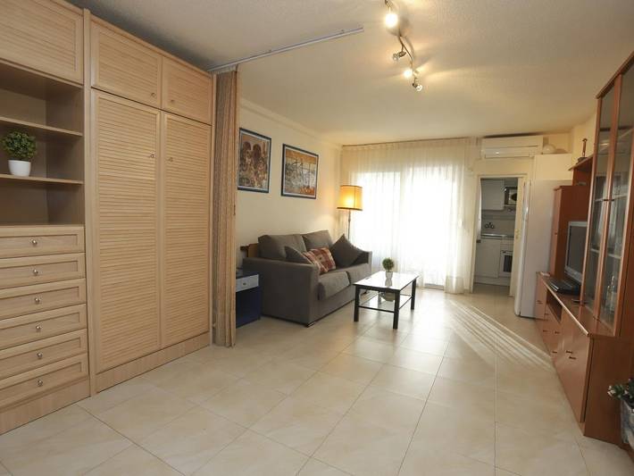 Gîte pour 4 personnes, avec terrasse et piscine à Salou - 3