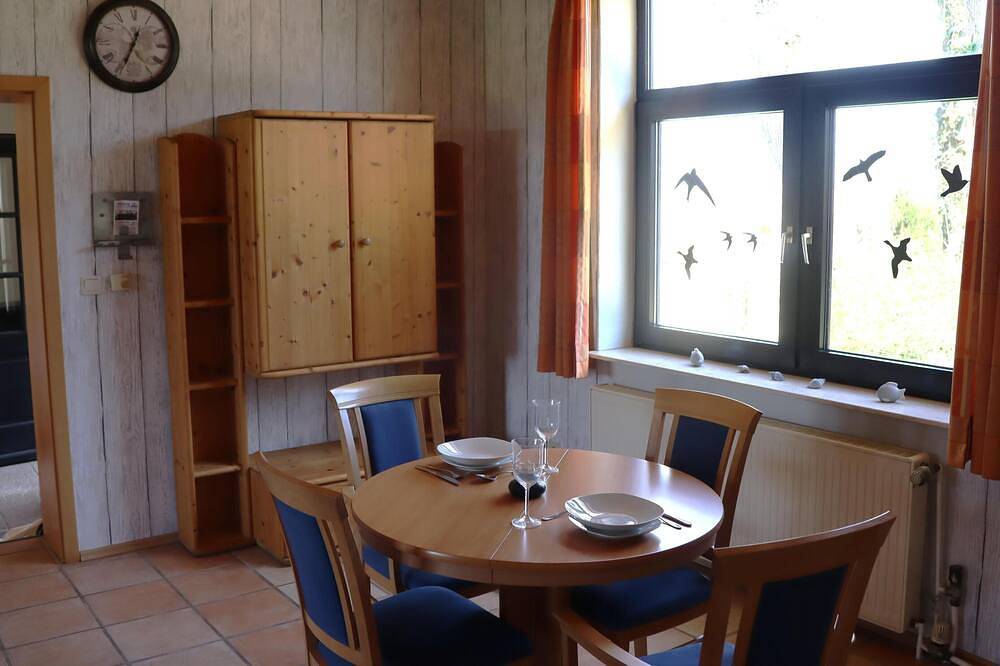Ganze Wohnung, Wunderschöne ruhig gelegene Ferienwohnung in Dunum in Dunum, Landkreis Wittmund