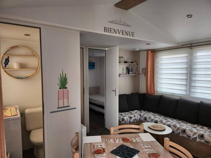 Camping pour 6 personnes, avec terrasse ainsi que vue sur le lac et piscine à Canet-en-Roussillon - 4