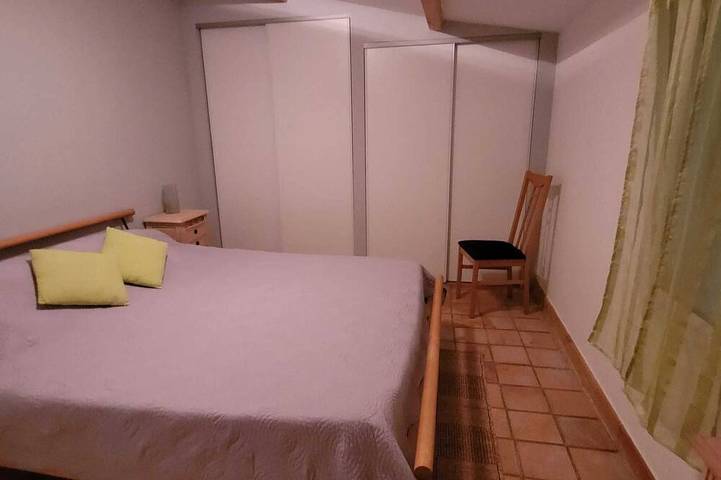 Location de vacances pour 6 personnes, avec jardin à Revest-des-Brousses - 4