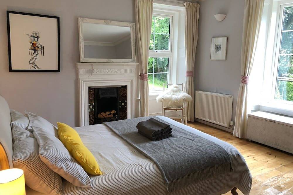 Erweitertes Cottage mit Kino, Kaminofen und herrlichem Blick auf Loch und Berge in Argyll & Bute