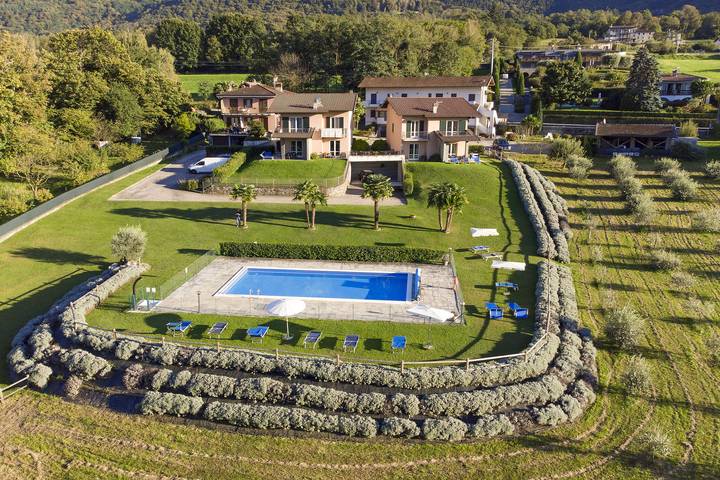 Ferienhaus für 6 Personen, mit Seeblick und Pool sowie Terrasse, kinderfreundlich am Comer See