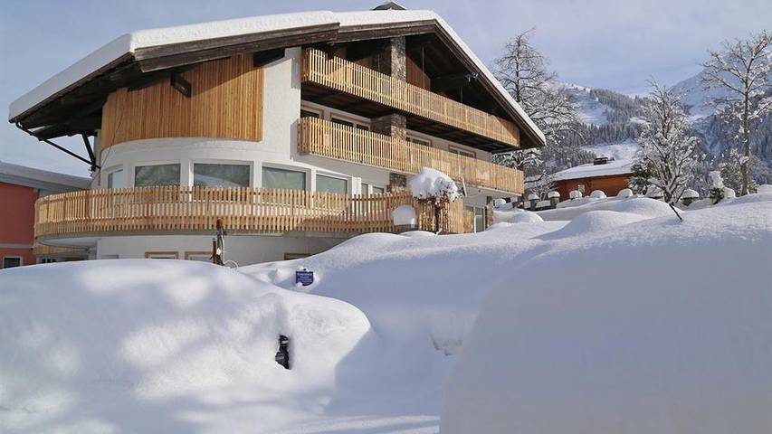 Ferienwohnung für 10 Personen, mit Sauna und Garten im Kleinwalsertal - 4