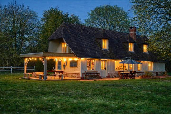 Location de vacances pour 8 personnes, avec jardin, animaux acceptés à Saint-Philbert-des-Champs