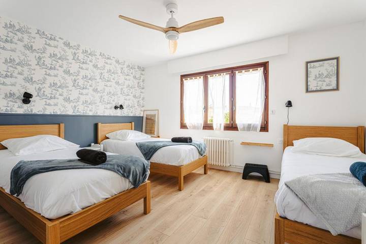 Location de vacances pour 12 personnes, avec jardin et vue à Saintes - 2