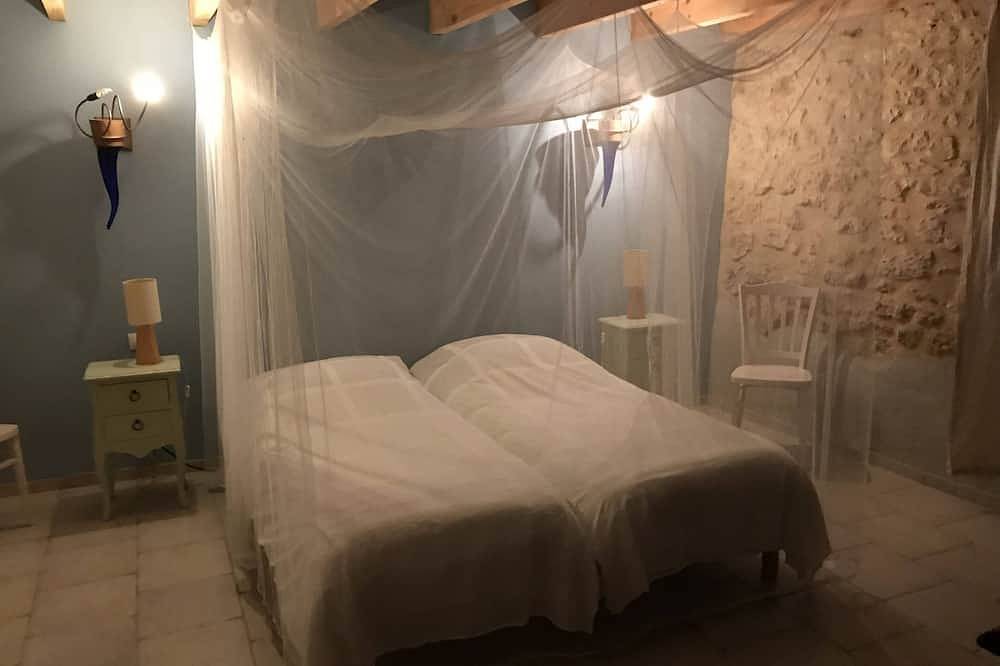 A lovely cottage where guests are in a quiet place completely private.  in Fumel, Región de Villeneuve-sur-Lot