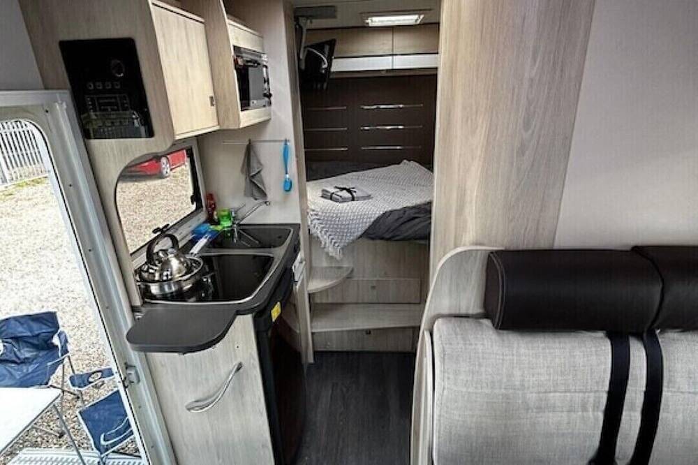 Vaaroom London Explorers' Pod in Havering, London