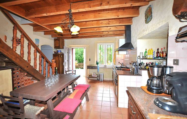 Location de vacances pour 9 personnes, avec vue ainsi que jardin et terrasse à Massat - 4