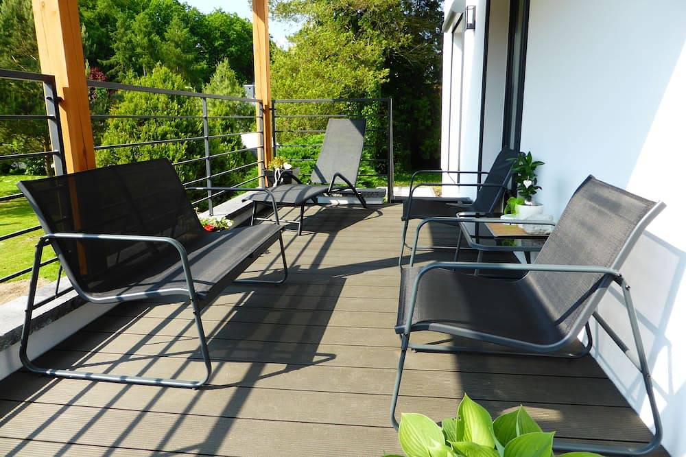 Ganze Wohnung, Komfortable Ferienwohnung mit Jacuzzi, bei ruhigem Wald, 5 Minuten vom Schloss in Oppeln und Umgebung