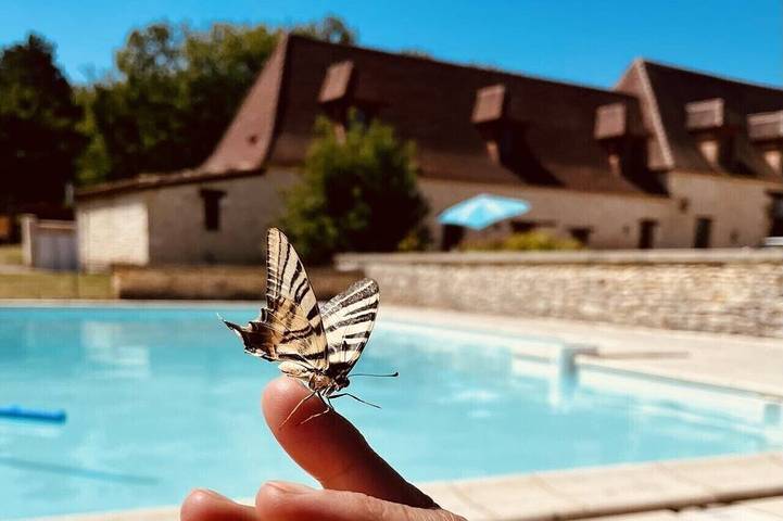 Gîte pour 14 personnes, avec terrasse ainsi que piscine et jardin à Sainte-Foy-de-Longas