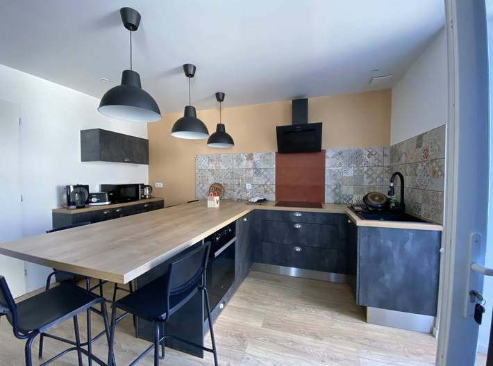 Gîte pour 6 personnes, avec terrasse et jardin