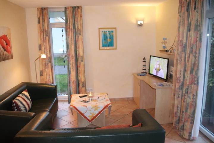 Ferienwohnung für 4 Personen, mit Terrasse und Sauna in Lobbe - 3