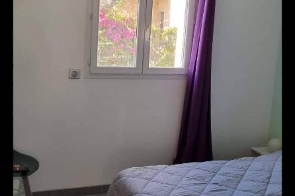 Bas de Maison 3 chambre 8 couchages avec piscine pour 6 adultes et 2 enfants   in Sant Ambroggio, Lumio