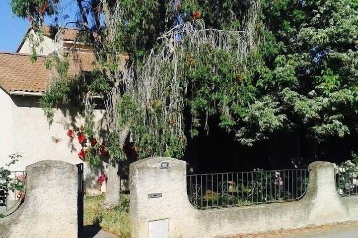 Location de vacances pour 10 personnes, avec balcon et jardin à Aléria