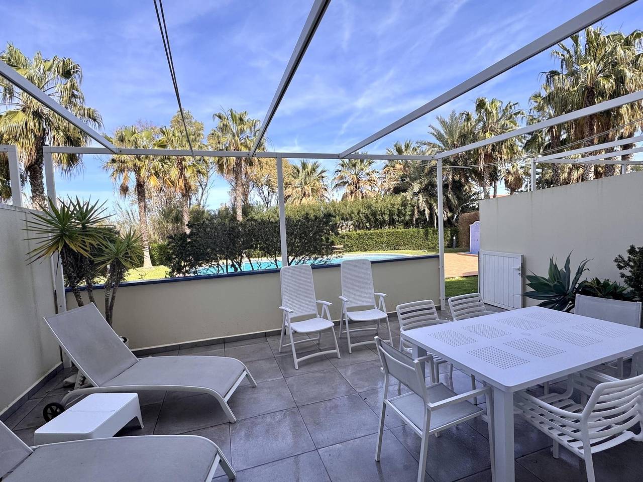 Apartamento entero, Apartamento moderno en Denia, 2 habitaciones, frente al mar in El Palmar, Costa Blanca