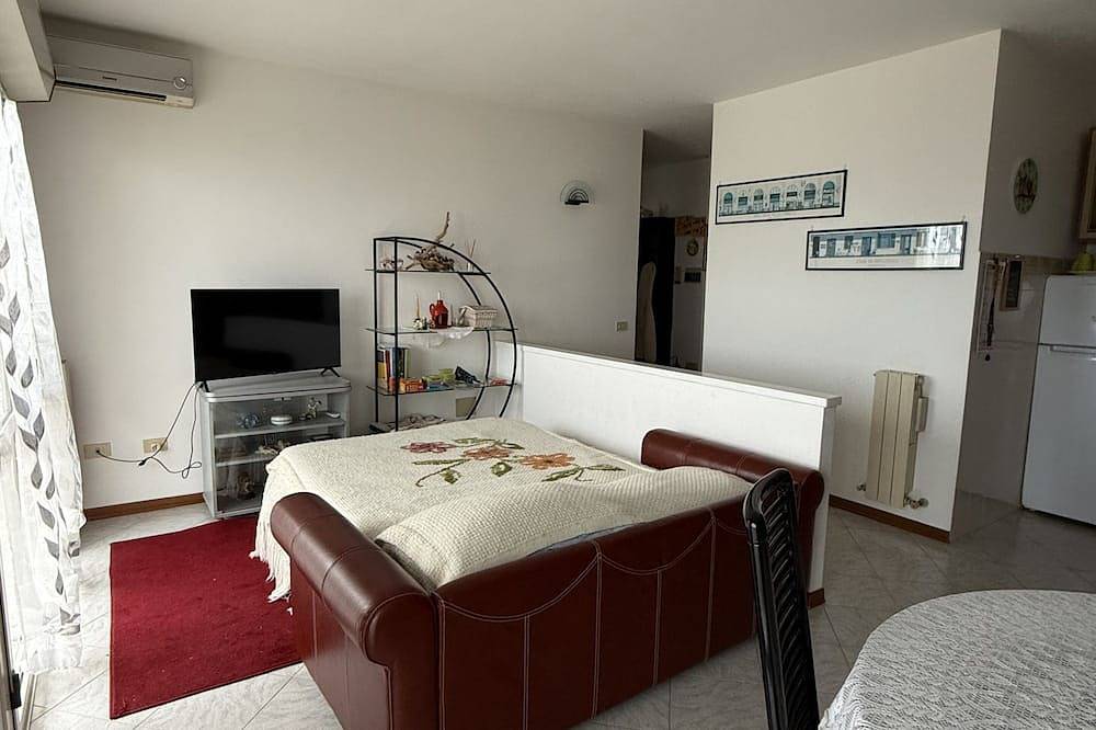 Appartamento intero, Il tuo rifugio a Varazze - vista spettacolare e mare a portata di mano! in Varazze (Città), Varazze