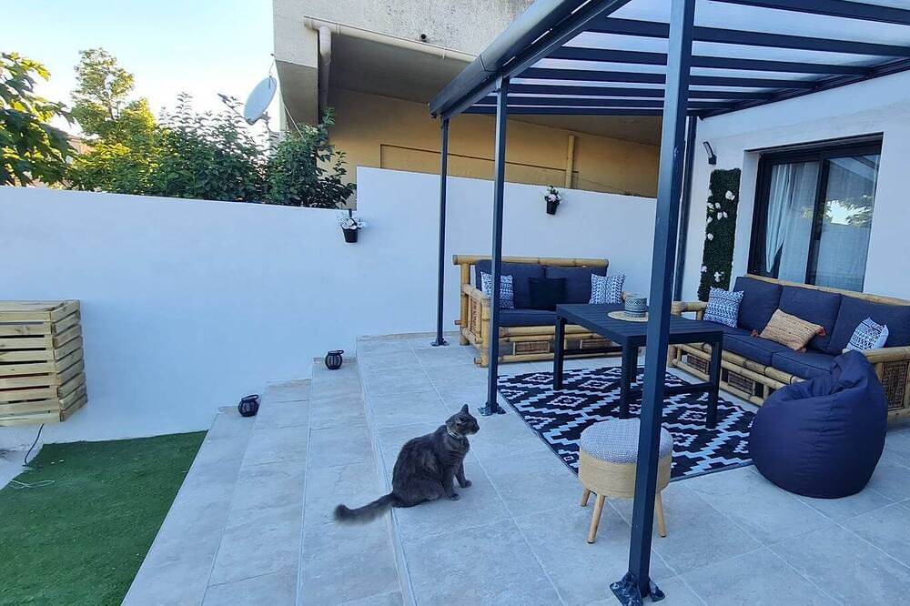 Appartement De Vacances pour 4 Personnes dans Aigues-Mortes, Région de Nîmes