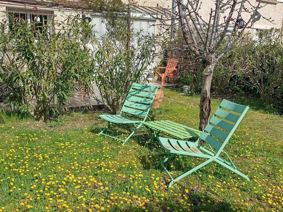 Appartement entier, One-Bedroom Apartment in Pernes-les-Fontaines, Parc naturel régional du Mont-Ventoux