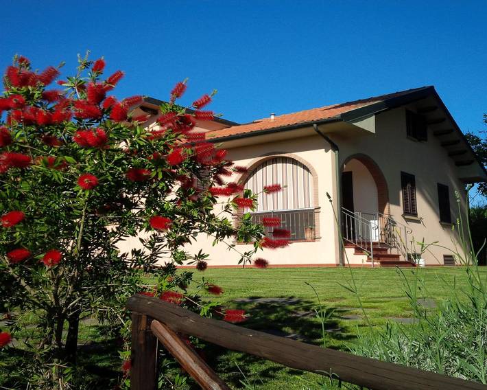 Casa vacanza per 5 persone, con terrazza e giardino, con animali domestici in Montescudaio