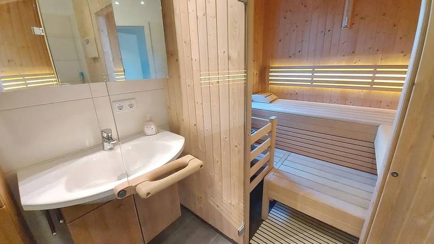 Bungalow für 4 Personen, mit Sauna und Balkon in der Steiermark - 3