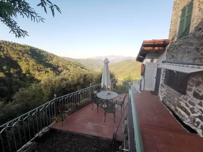 Agriturismo per 2 persone, con Balcone e Terrazza nonché Giardino a Dolceacqua