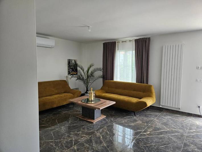 Location de vacances pour 5 personnes, avec jardin et vue, adapté aux familles dans Aéroport d'Orly - 2