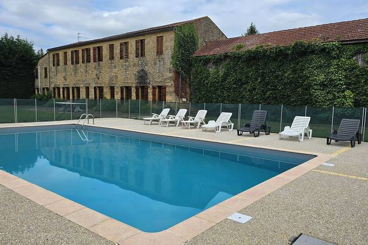Location de vacances pour 15 personnes à Pressignac-Vicq