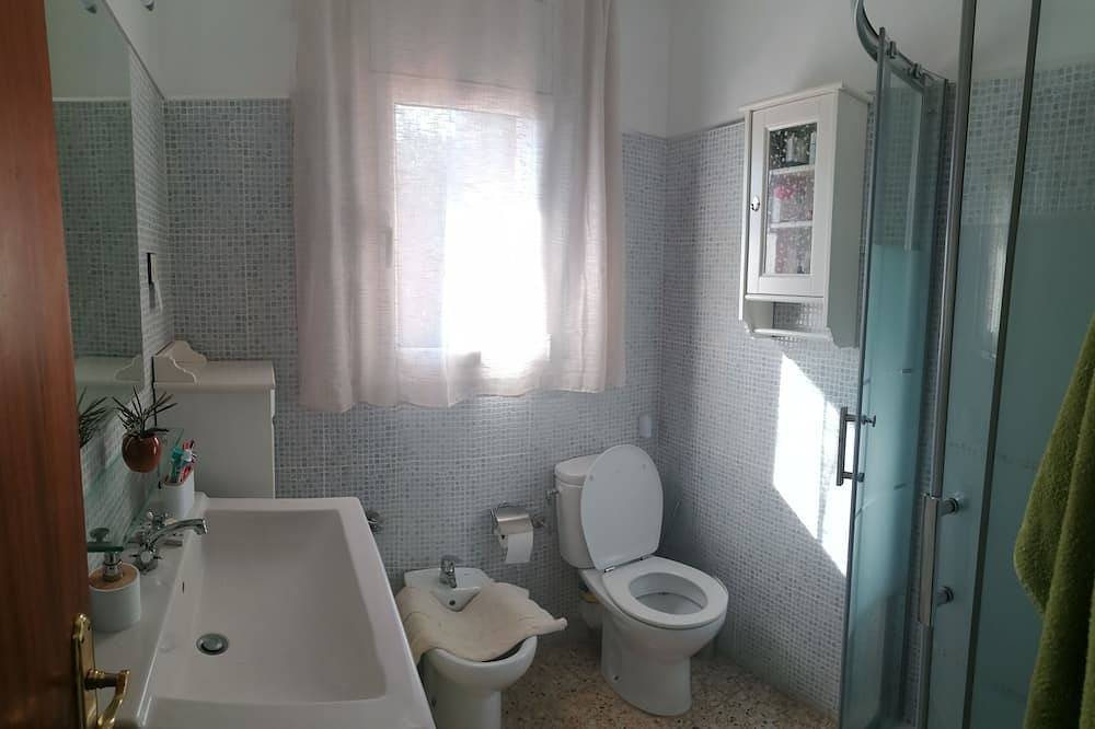 Perfect time out: country house with fireplace, pool and view in Riudarenes, Girona Province