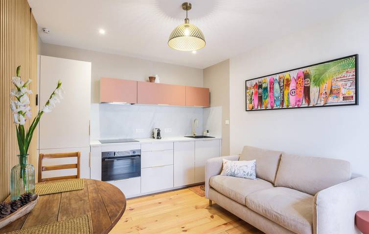 Location de vacances pour 5 personnes, avec piscine ainsi que terrasse et jardin à Parentis-en-Born - 3