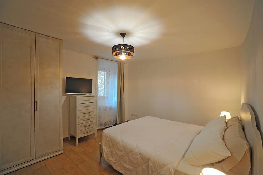 Entire apartment, La Corte di Gresi - Holiday home in the heart of medieval Tivoli in Tivoli, Rome Province