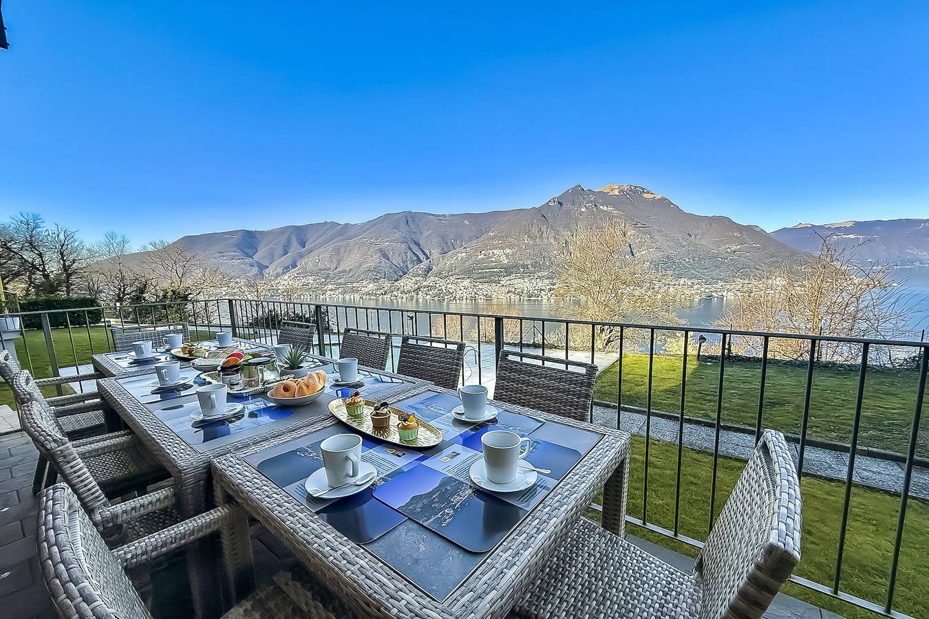 Holiday Rental for 10 People in Faggeto Lario, Como Province