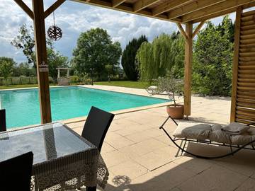 Chambre d’hôte pour 2 personnes, avec piscine et jardin dans le Jura
