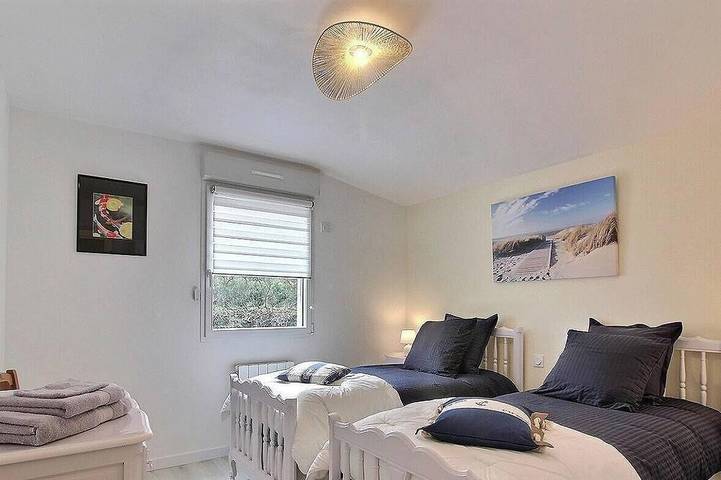 Location de vacances pour 4 personnes, avec terrasse et jardin dans Plage de l'île-à-Poule - 2