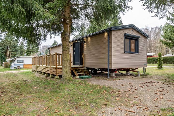 Ferienhaus für 4 Personen, mit Garten und Seeblick in Zehna