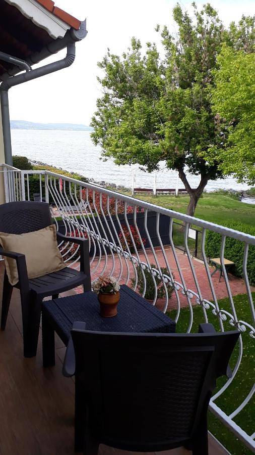 Ferienwohnung für 2 Personen, mit Seeblick und Garten sowie Ausblick, mit Haustier in Plattensee Südufer - 4